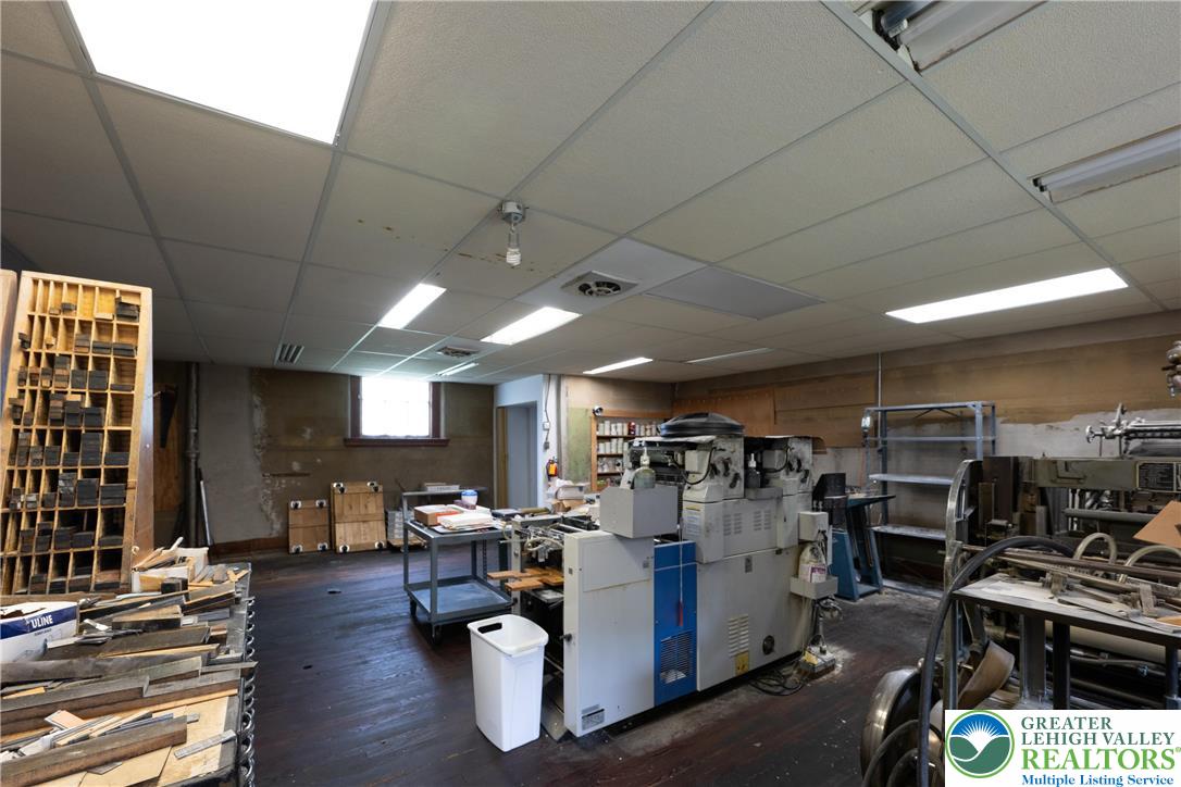 2333 Northwood Avenue