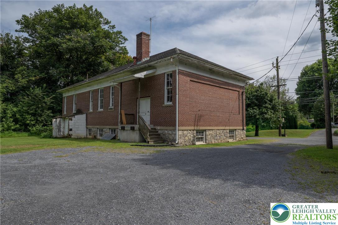 2333 Northwood Avenue