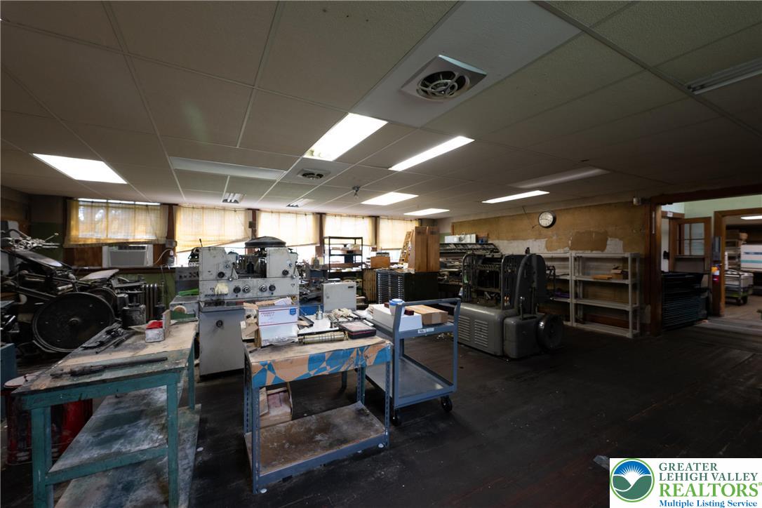 2333 Northwood Avenue