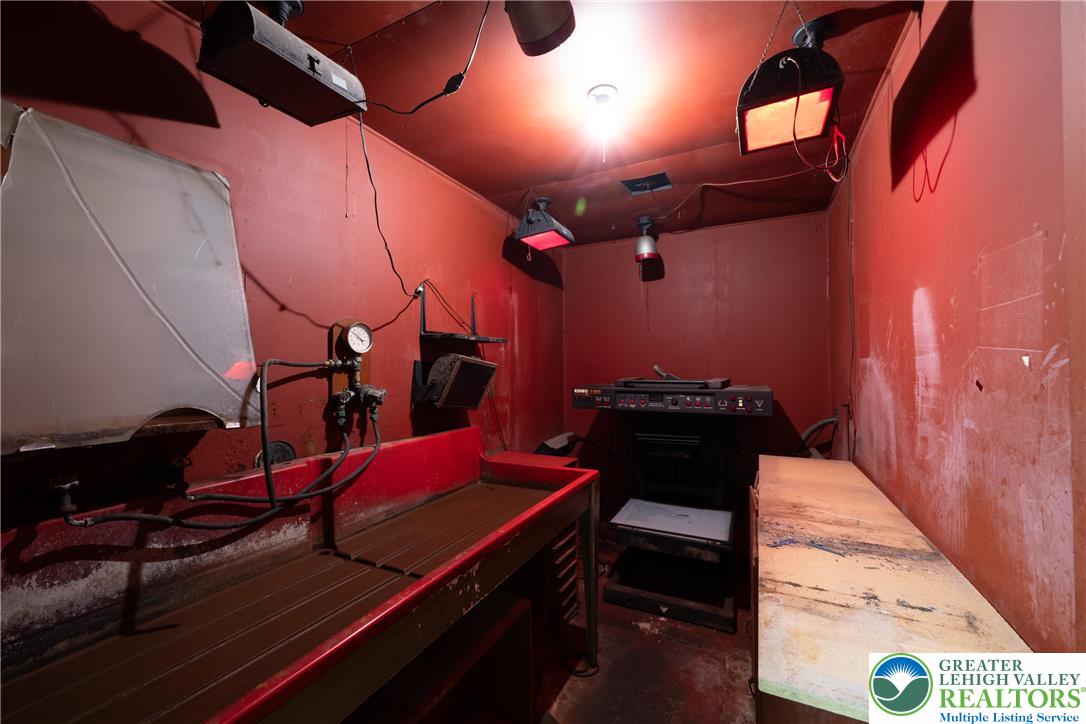 2333 Northwood Avenue