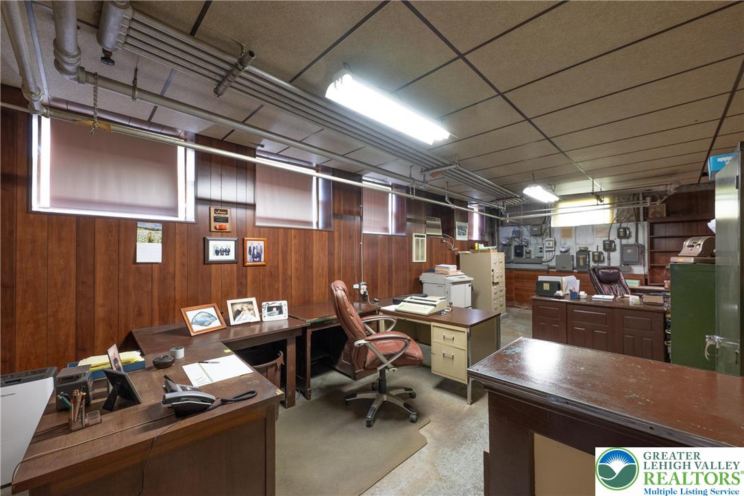 2333 Northwood Avenue