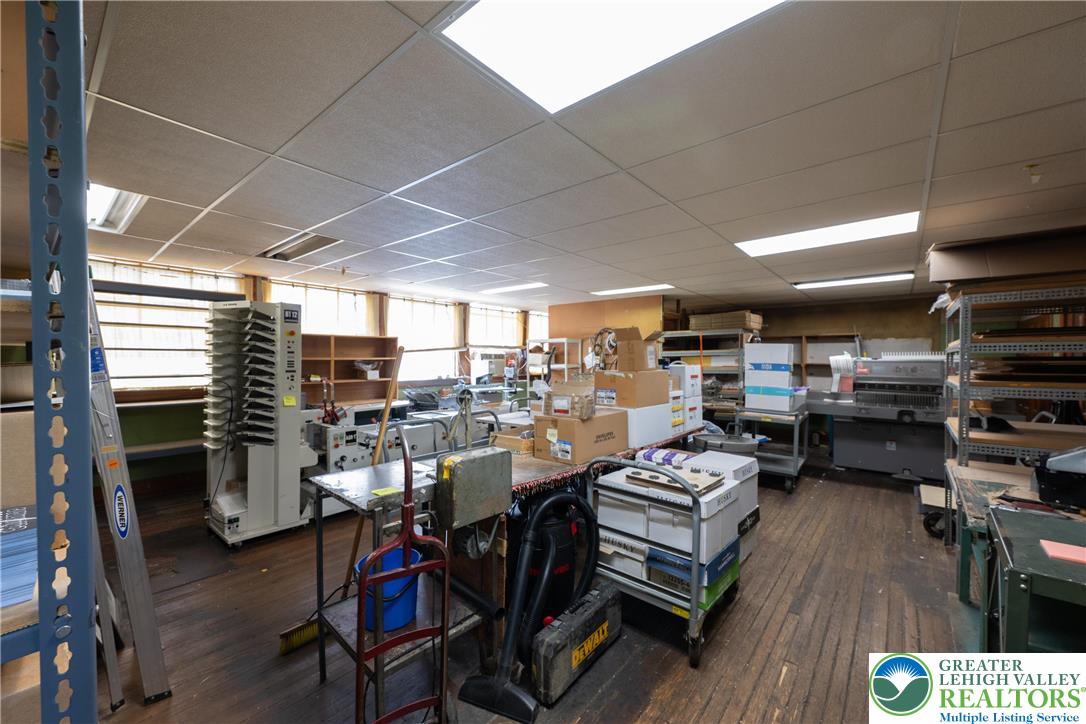 2333 Northwood Avenue