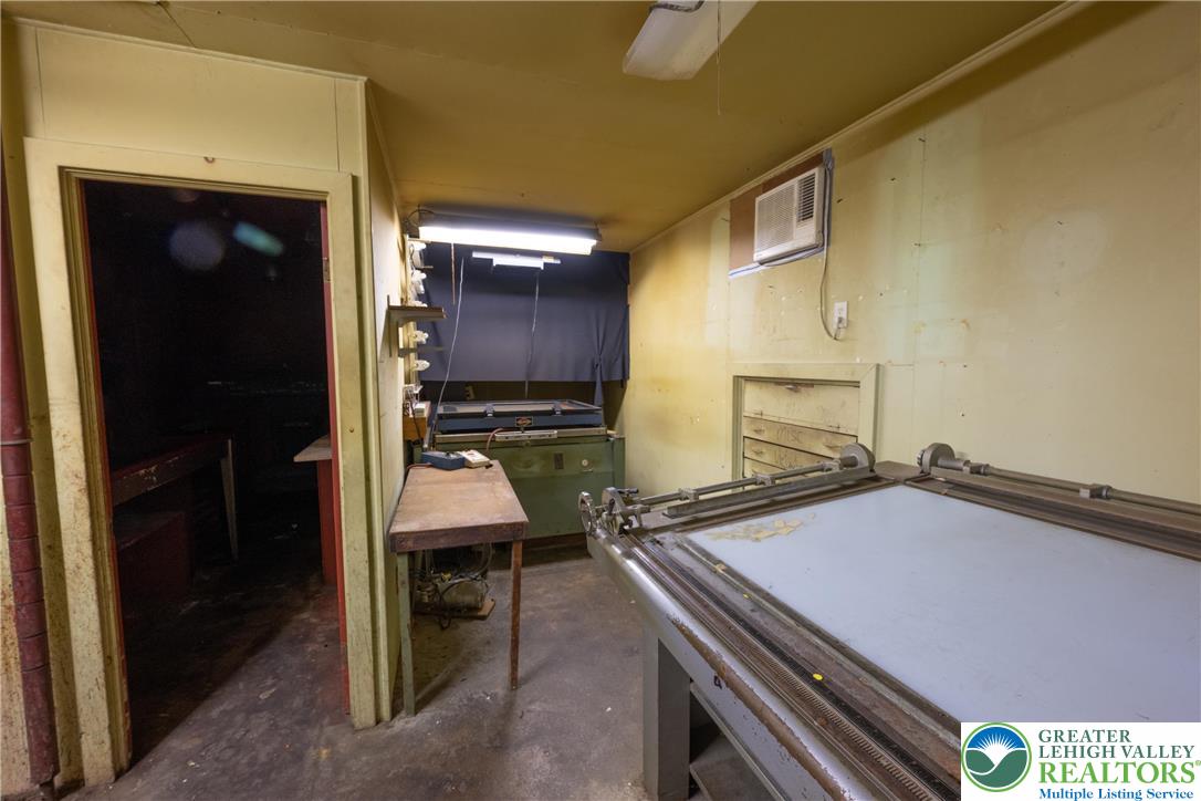 2333 Northwood Avenue