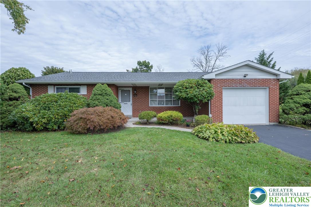 4479 North Sunset Drive