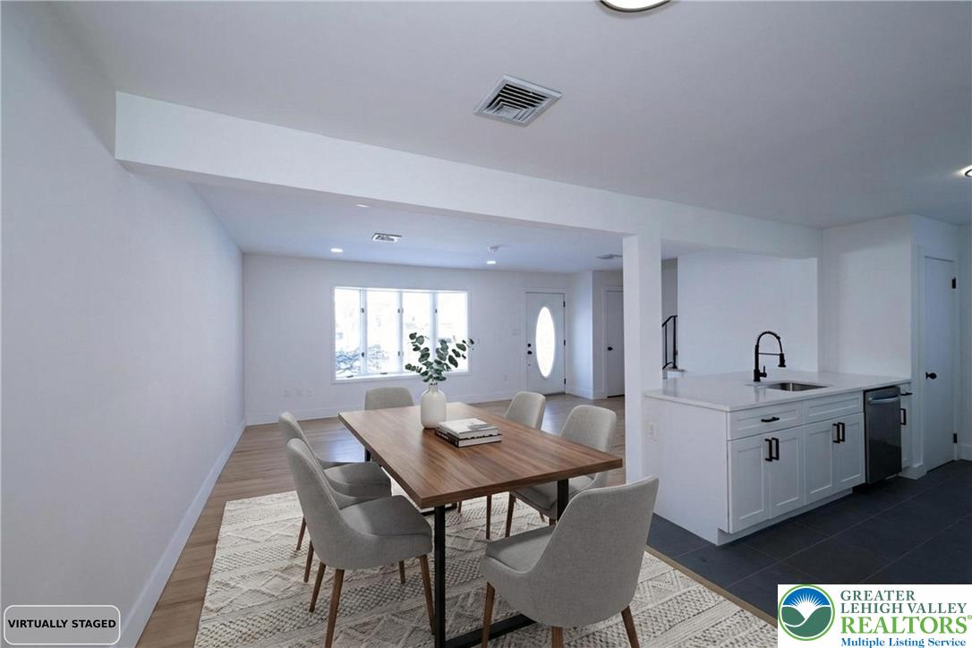 624 East 8th Street