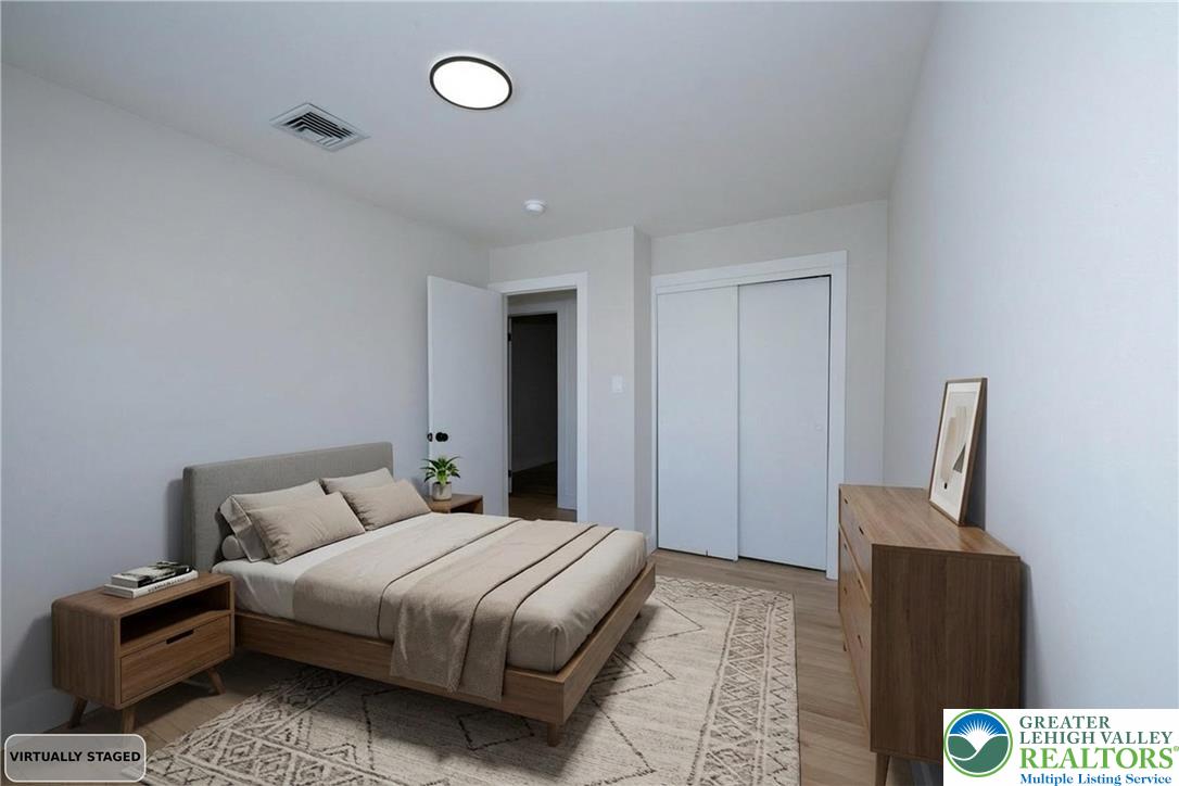 624 East 8th Street