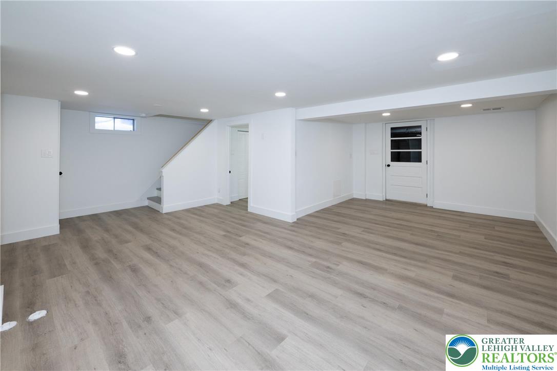 624 East 8th Street