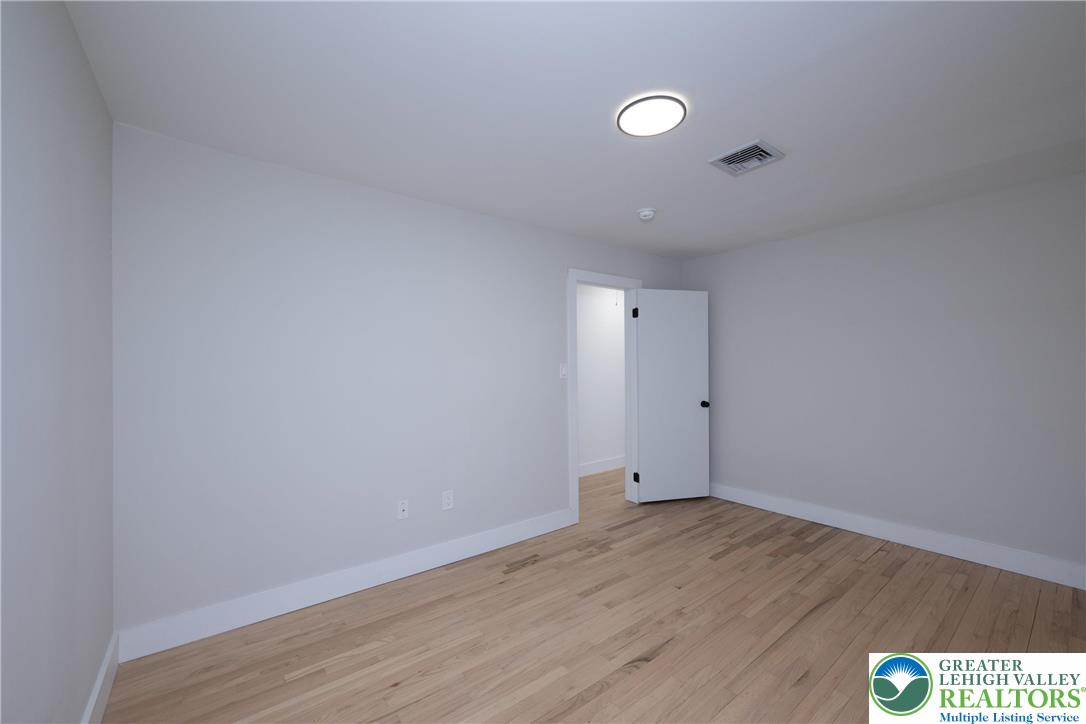 624 East 8th Street