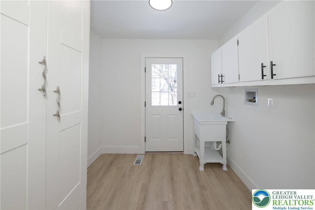 624 East 8th Street