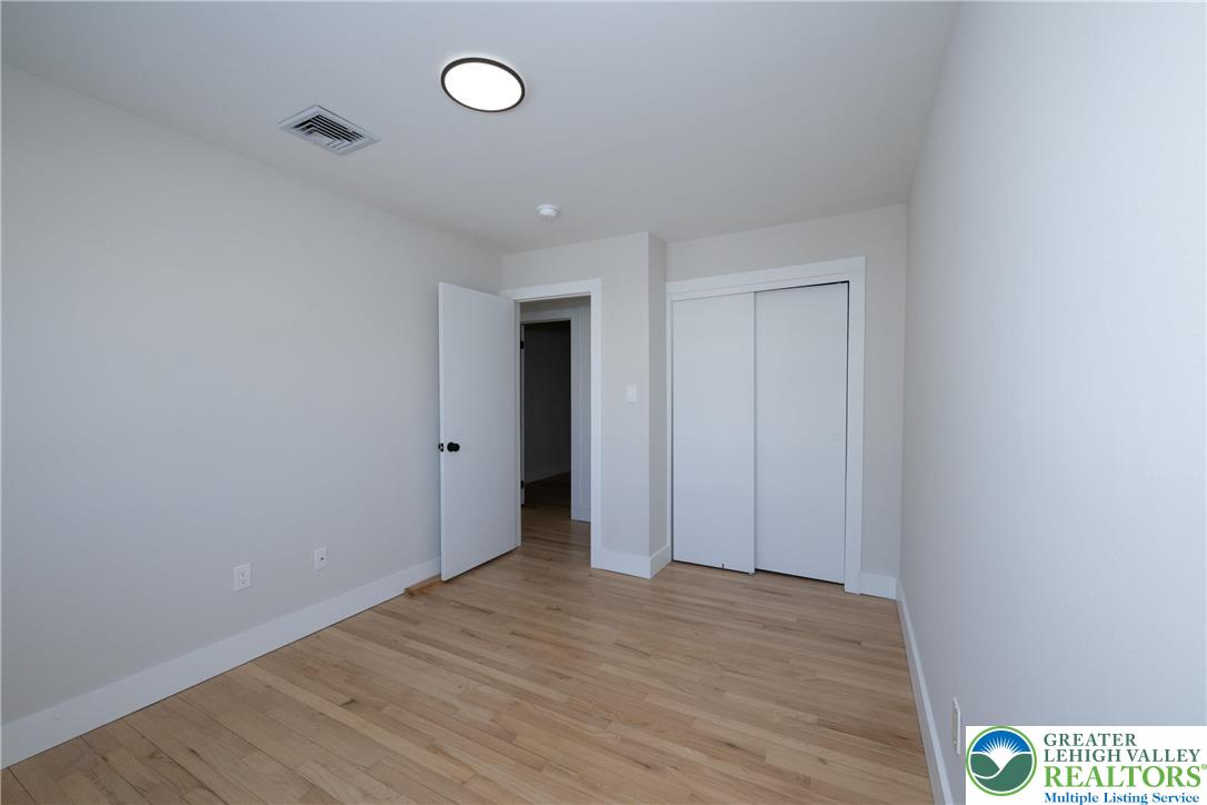 624 East 8th Street