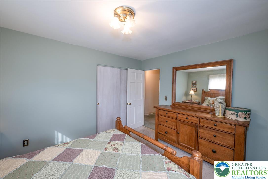 5556 Park Valley Road