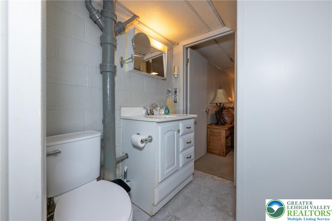 5556 Park Valley Road