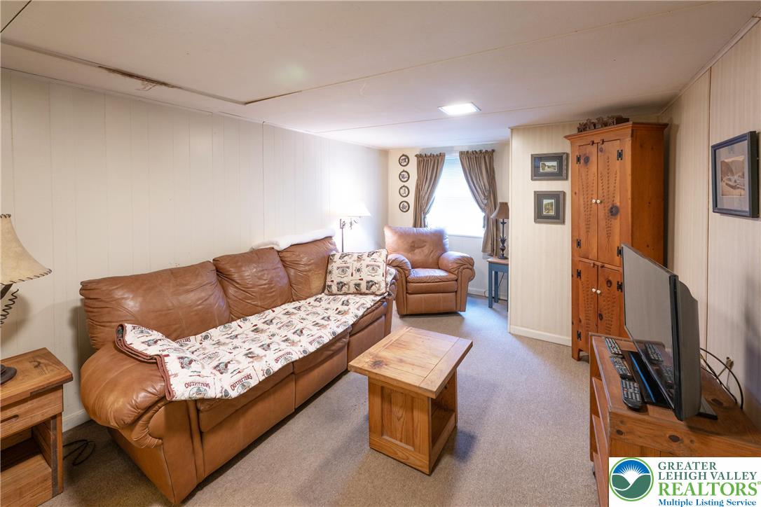 5556 Park Valley Road