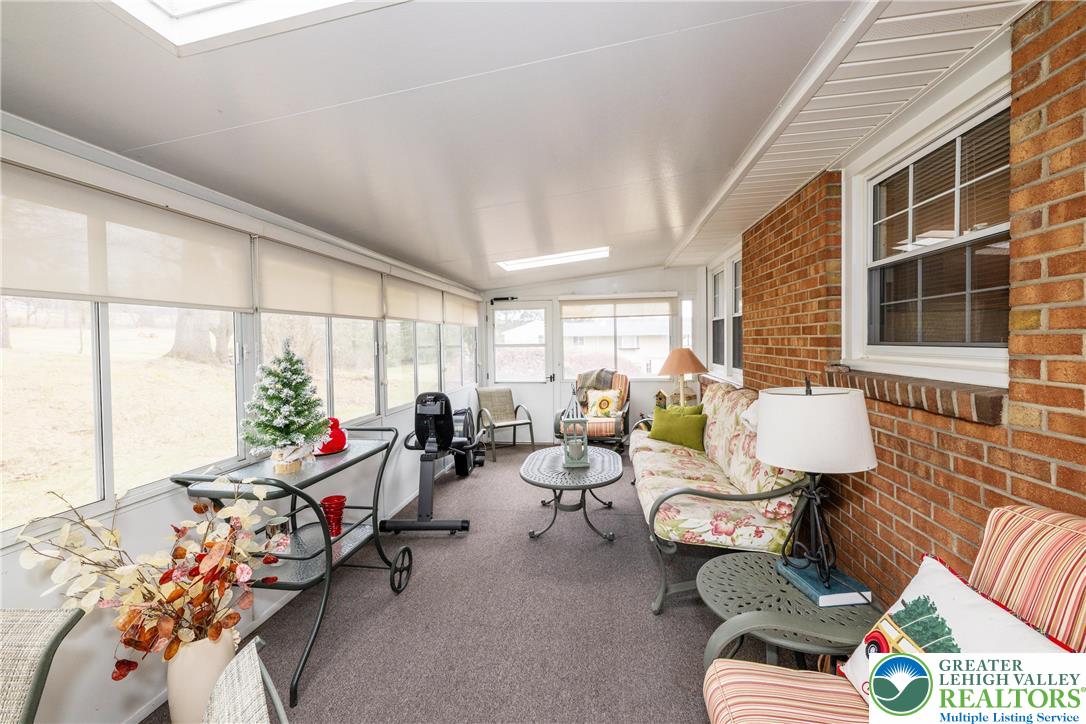 5556 Park Valley Road