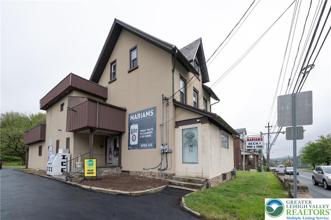1635 Broadway