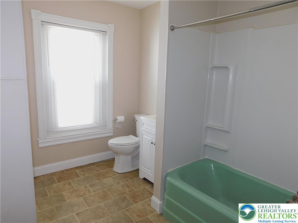 2411 S. 5th Street 2nd floor