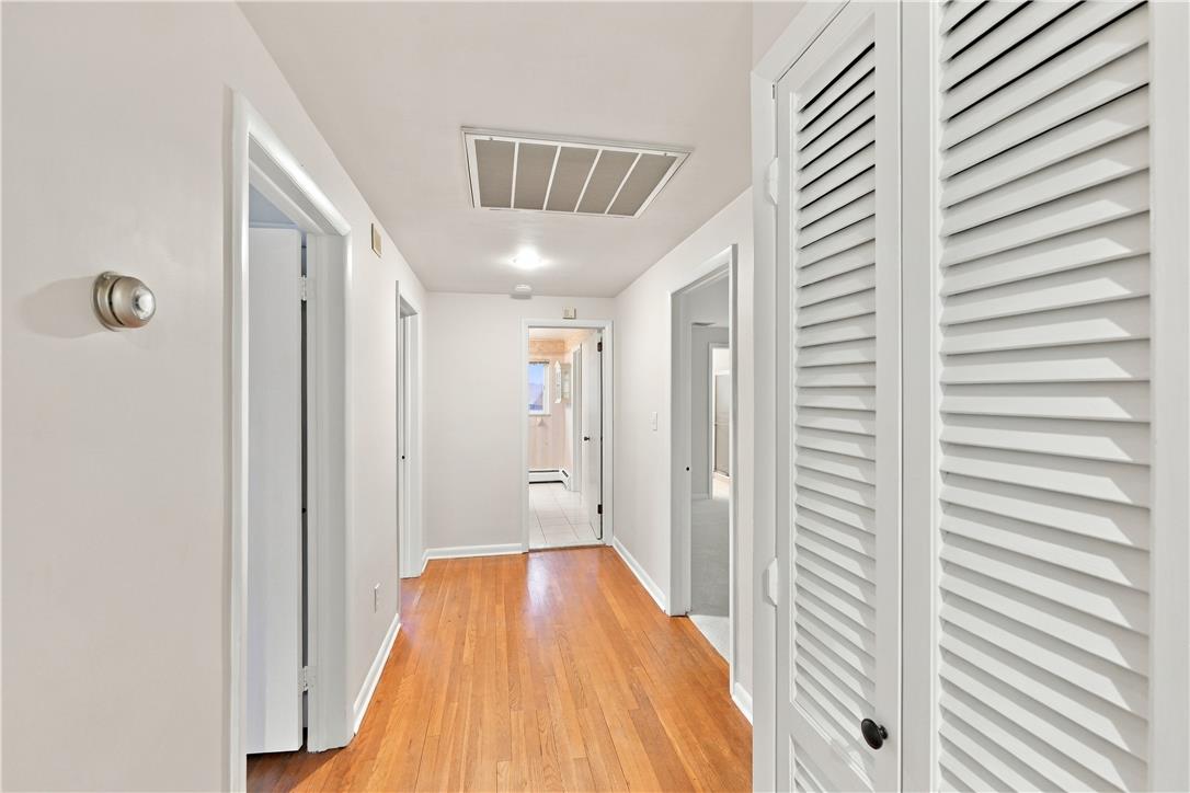 1525 Graham