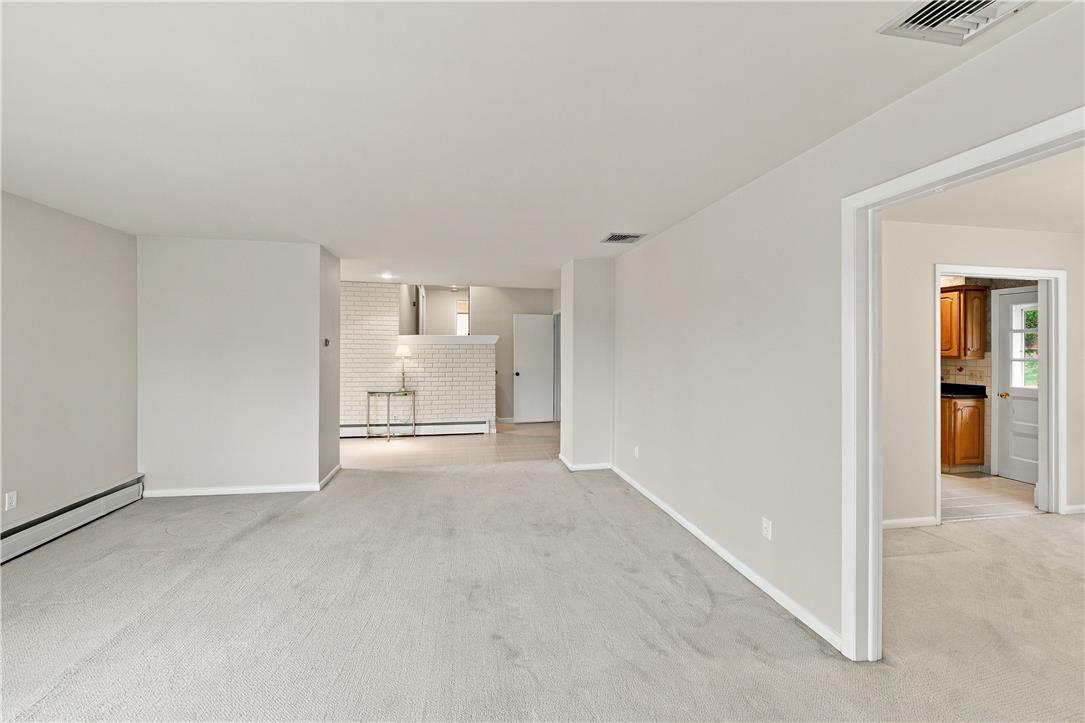 1525 Graham