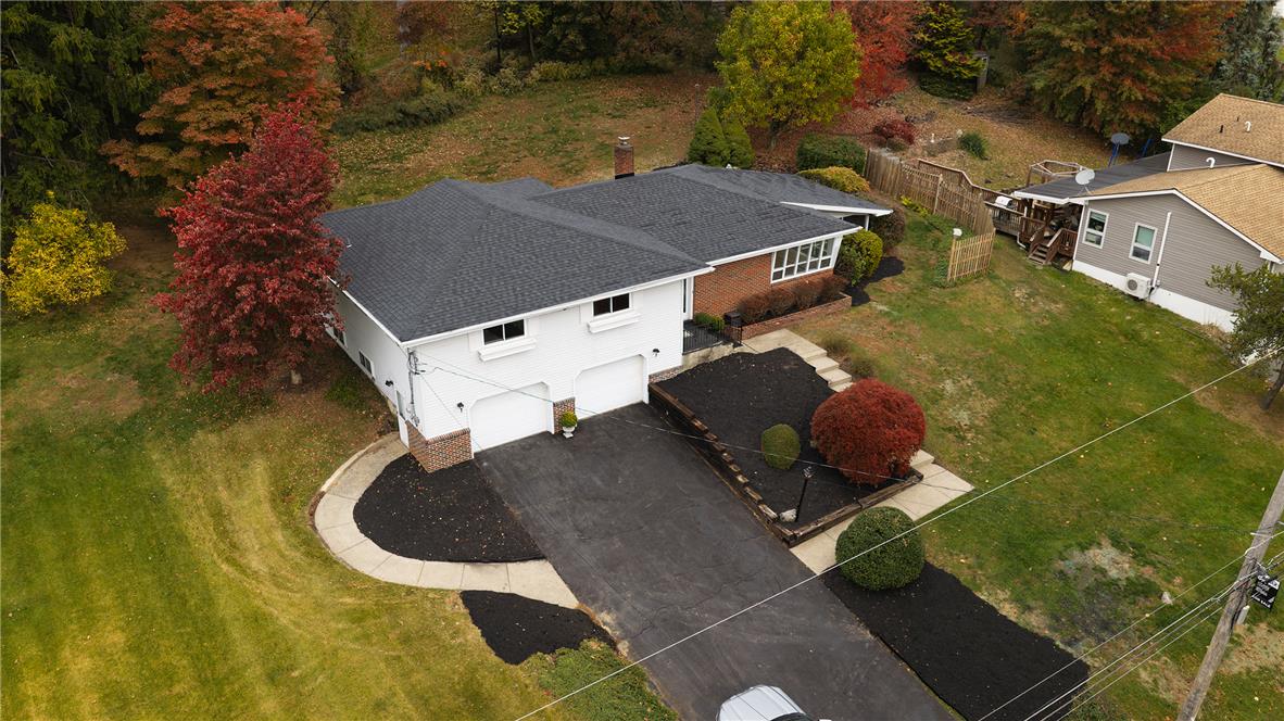 1525 Graham