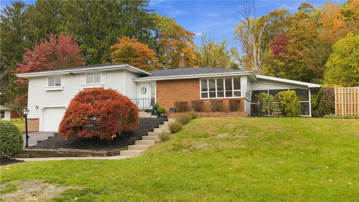 1525 Graham