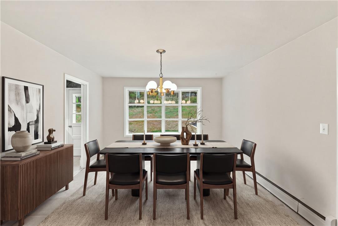 1525 Graham