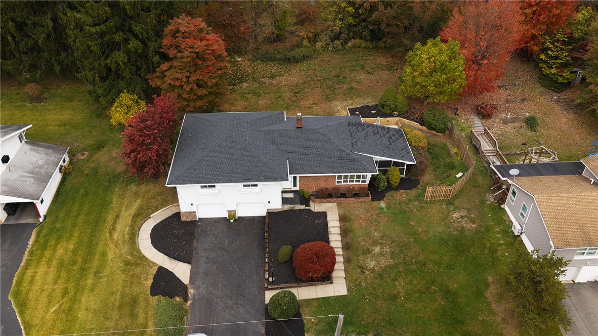 1525 Graham