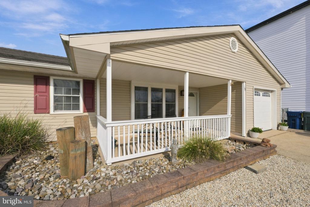 19 LOUISIANA DRIVE