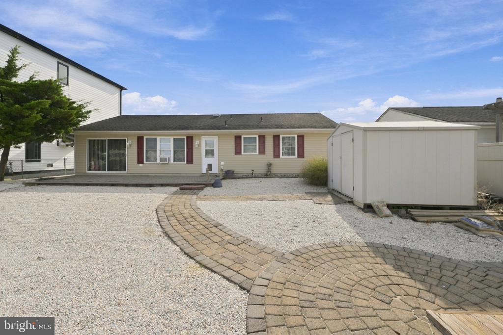 19 LOUISIANA DRIVE