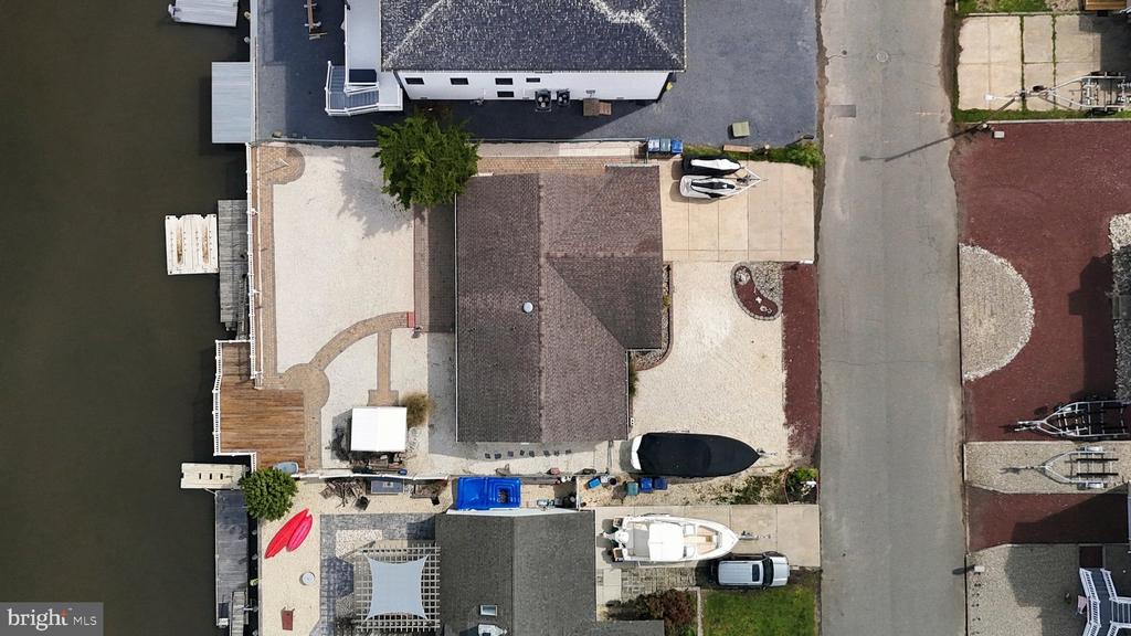 19 LOUISIANA DRIVE