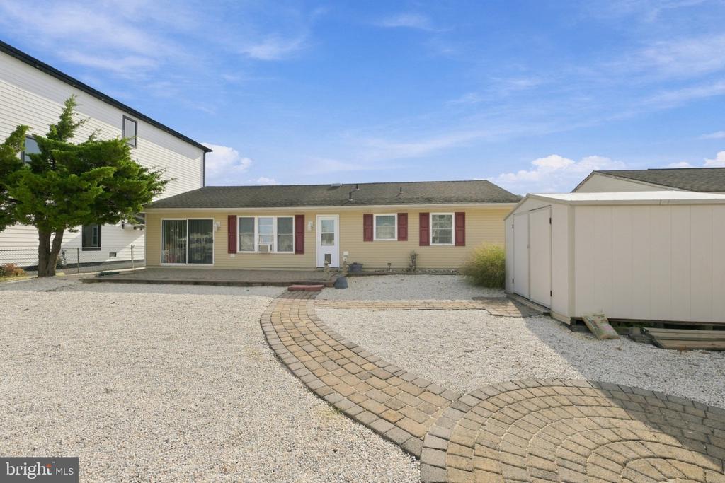 19 LOUISIANA DRIVE