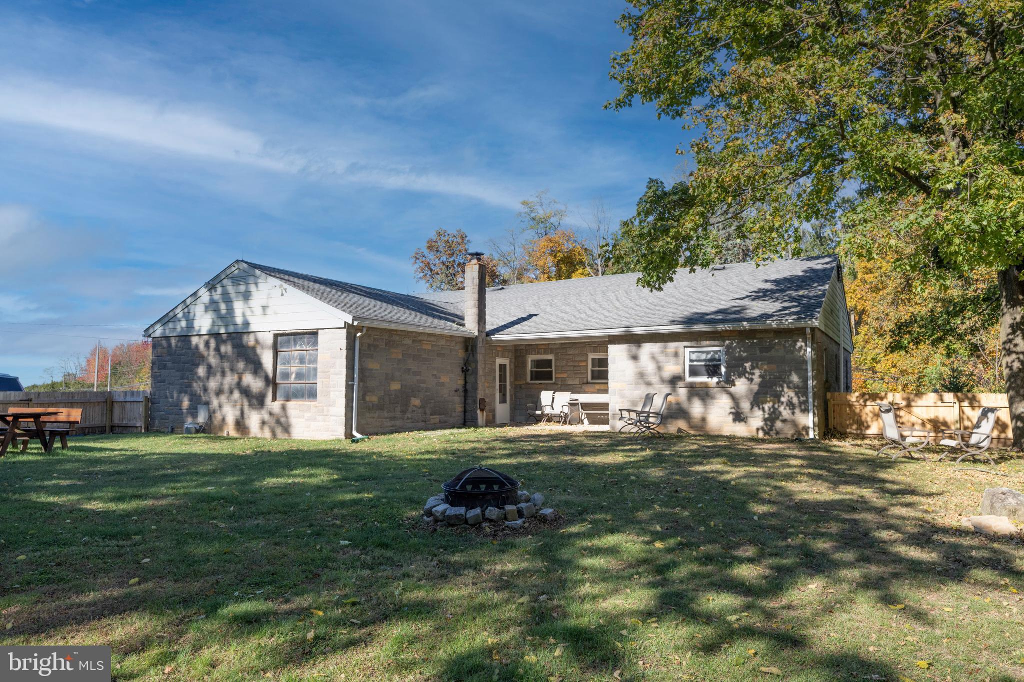 1365 SLEEPY HOLLOW ROAD