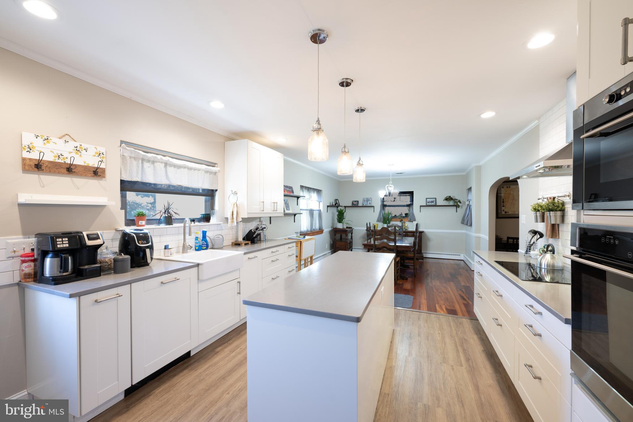 1365 SLEEPY HOLLOW ROAD