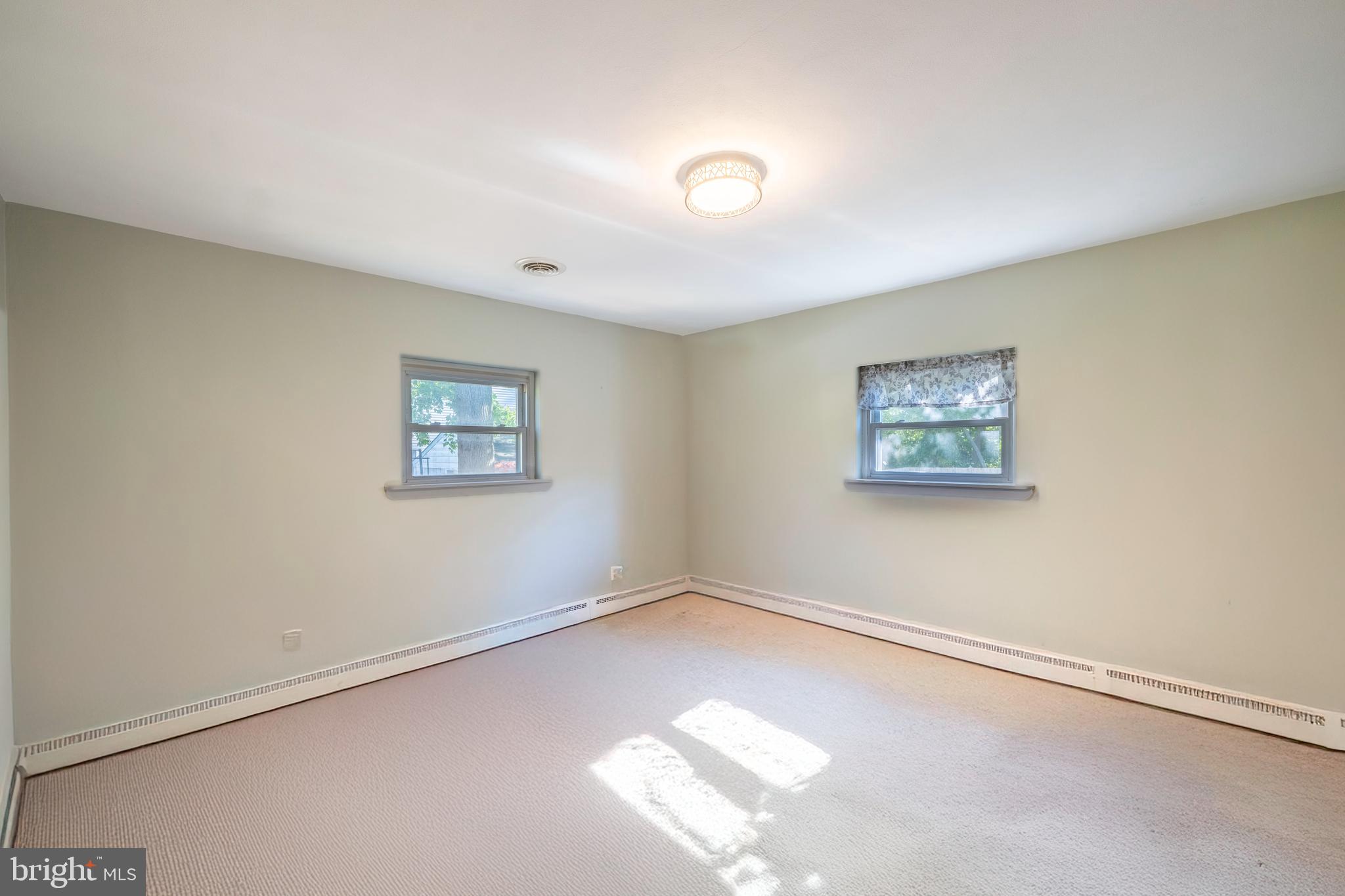 1365 SLEEPY HOLLOW ROAD