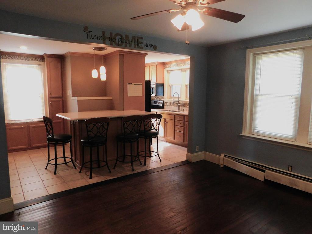 415 RICHLANDTOWN PIKE