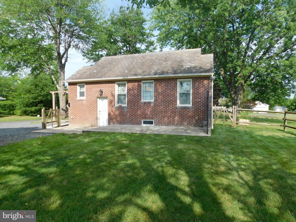 415 RICHLANDTOWN PIKE