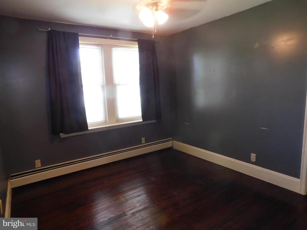 415 RICHLANDTOWN PIKE