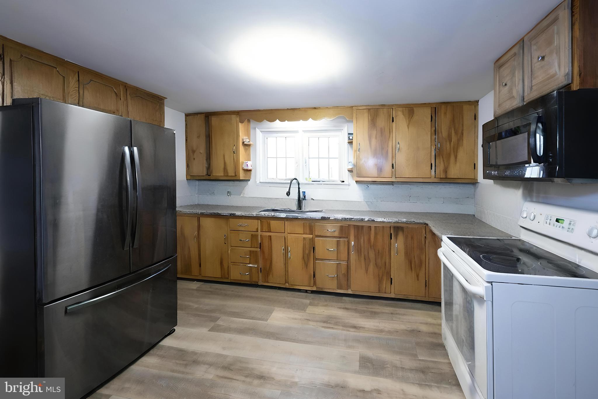 7850 LOCUST VALLEY ROAD