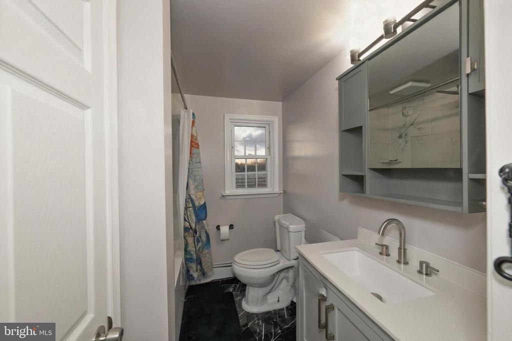 7850 LOCUST VALLEY ROAD