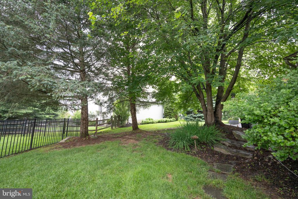 5900 WAYSIDE DRIVE