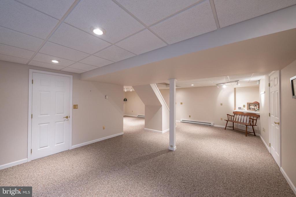 5900 WAYSIDE DRIVE