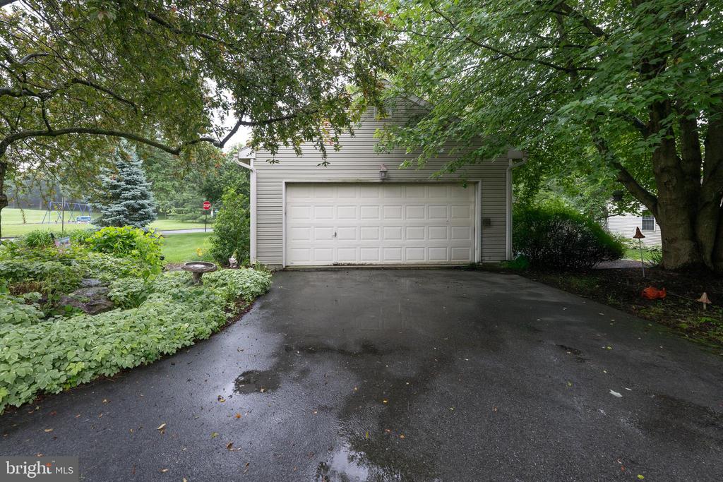 5900 WAYSIDE DRIVE