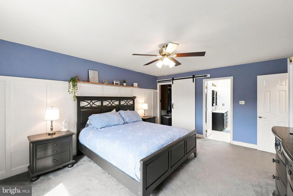 30 CREEKSIDE COURT
