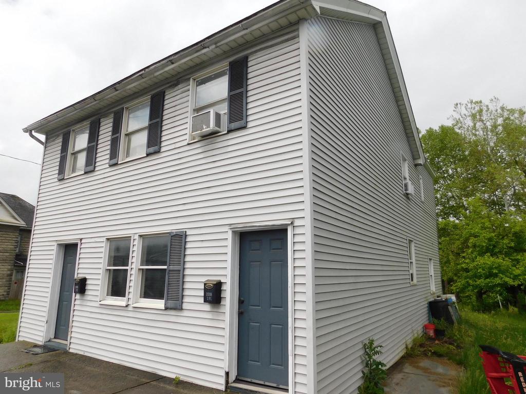 2206 MAIN STREET