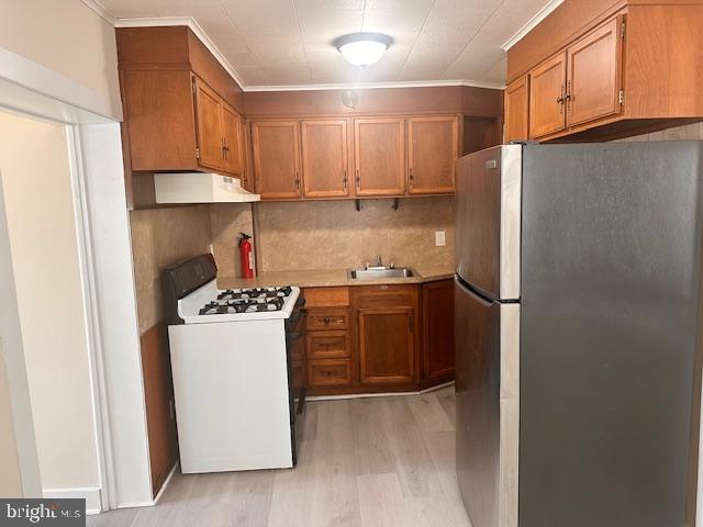 121 E GARRISON STREET