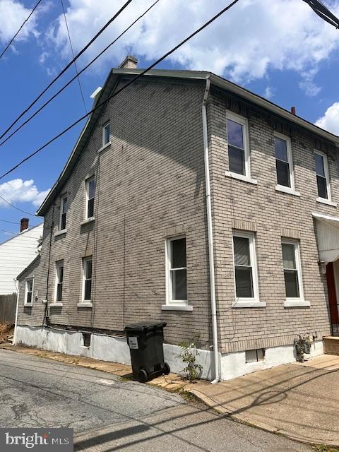 121 E GARRISON STREET