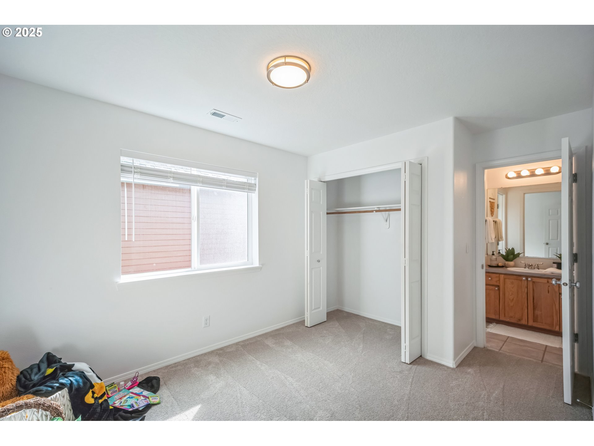 6105 SW Zabaco Ter