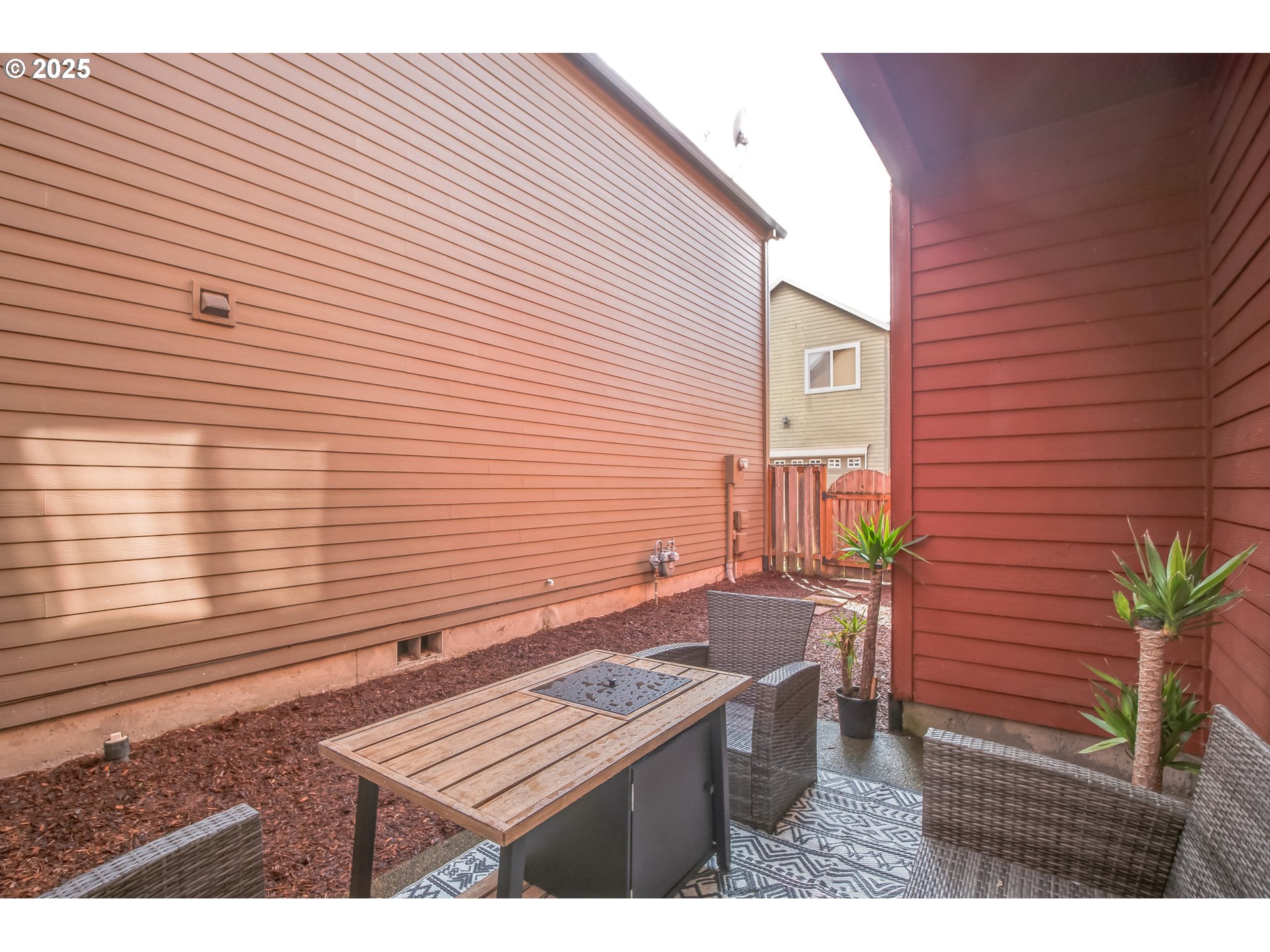 6105 SW Zabaco Ter