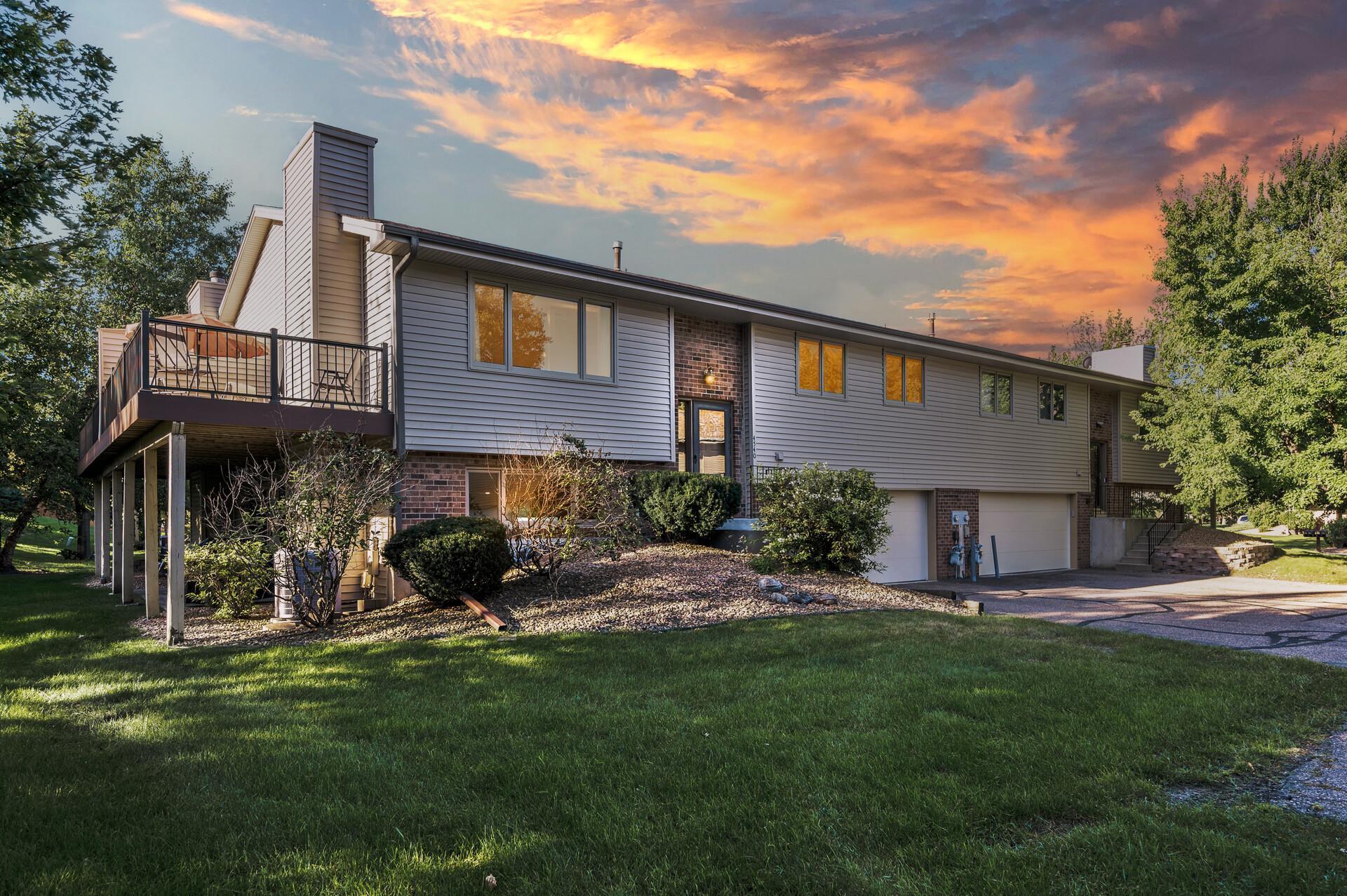 4540 Rosewood Lane N
