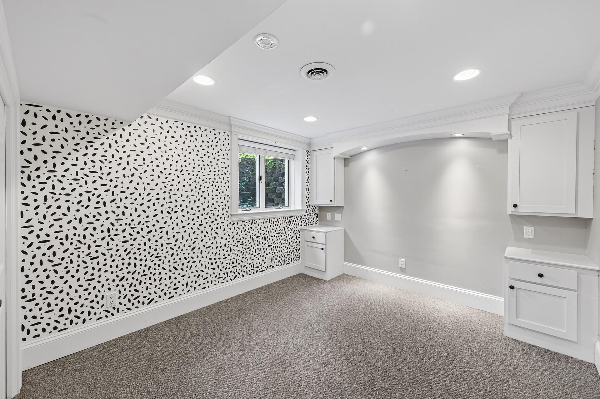 5076 Woodgate Court