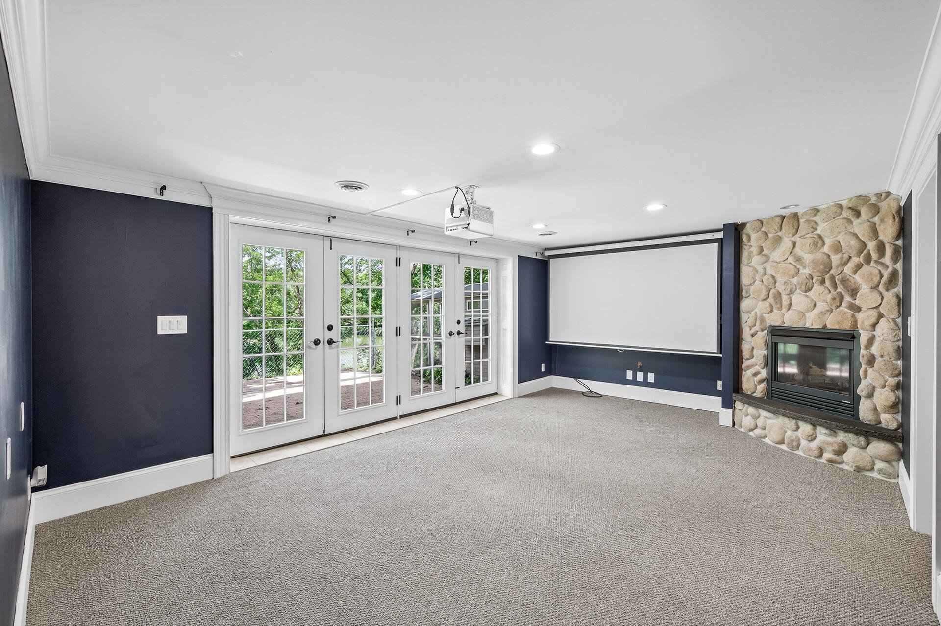 5076 Woodgate Court
